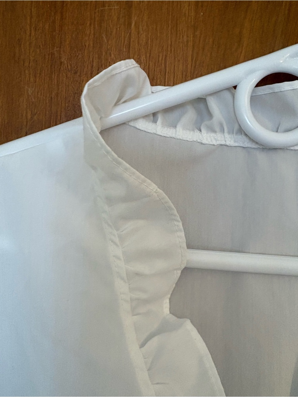 Women’s Plus Size  Classic White Blouse-Ruffled Neckline /Front Sz 3XL - Picture 6 of 10